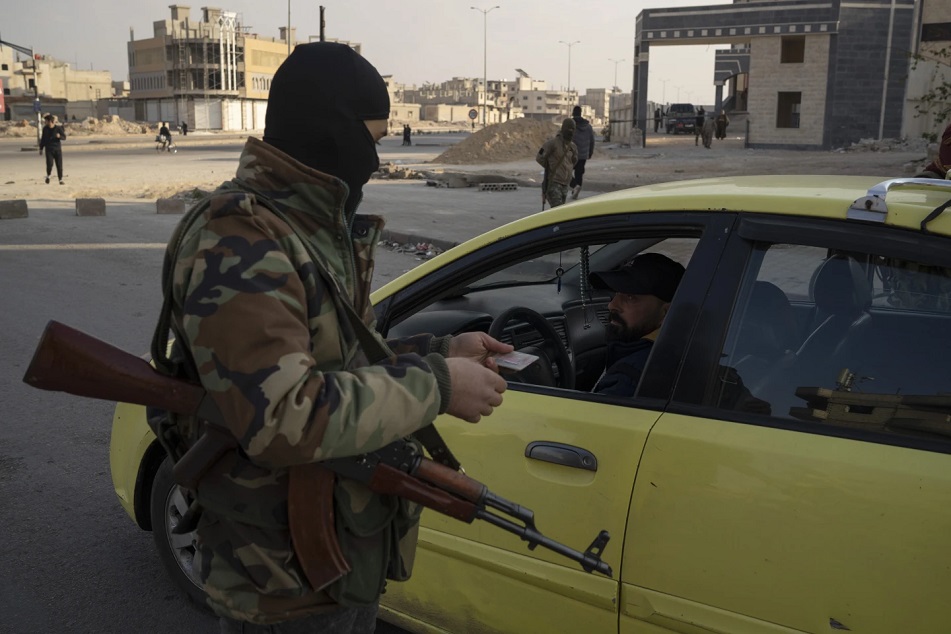 Dad lagu dilay Homs.jpg